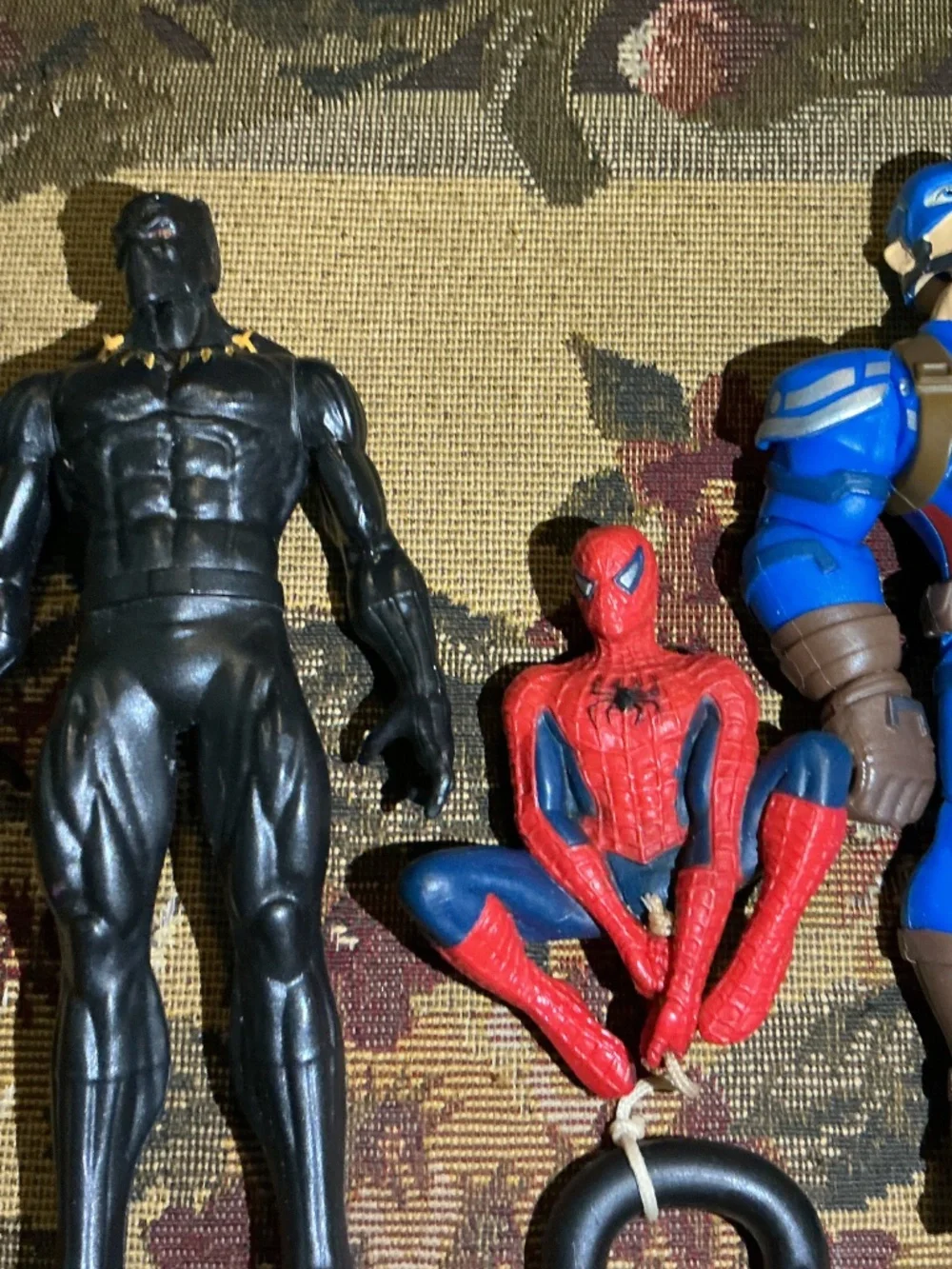 5 Marvel Action Figures toy Lot black panther spiderman captain america and more